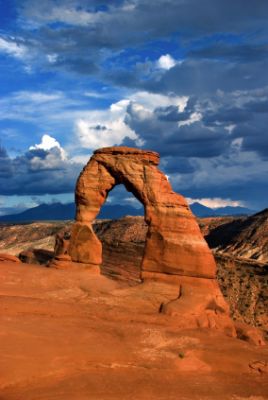 natural stone arch in Utah