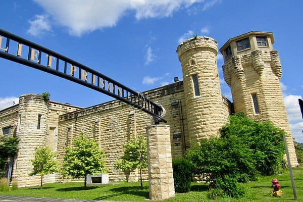 Joliet, IL prison