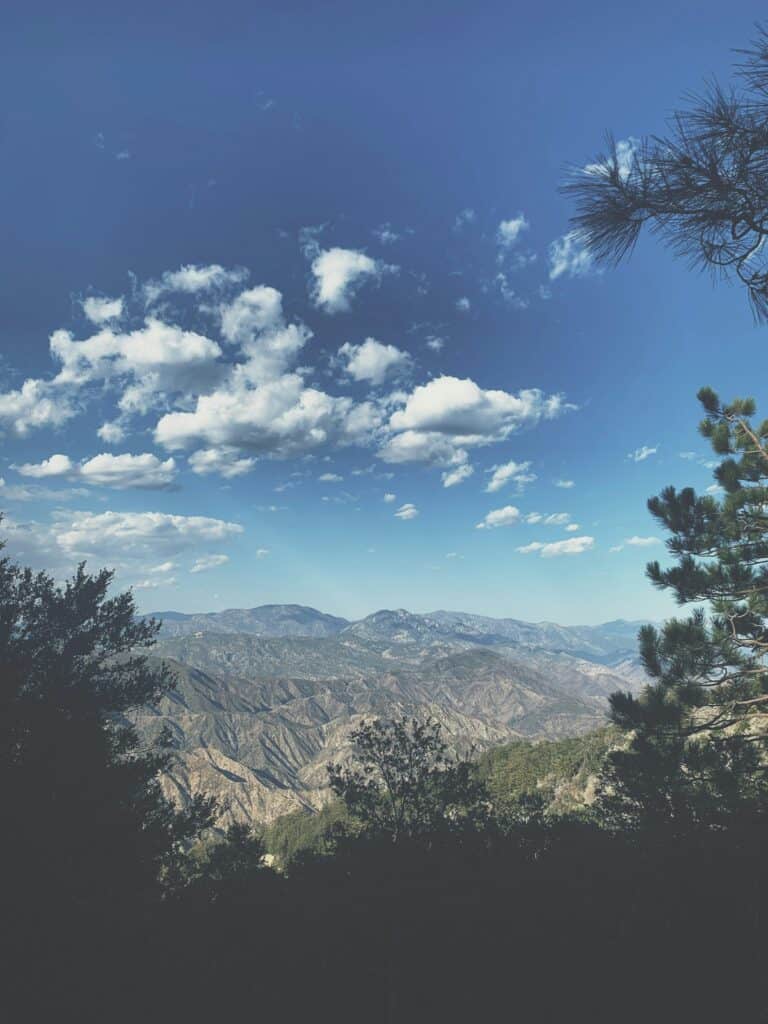 scenic outdoor mountain picture in Palmdale, California. 